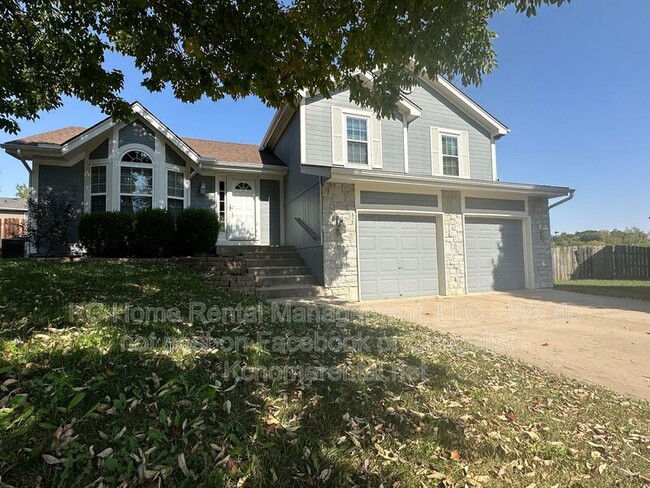 Building Photo - 3304 NW 84th Terrace