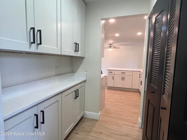 Building Photo - 1171 Riviera Dr NE