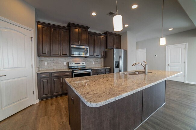 Building Photo - Available Now! ?? ?? ??!