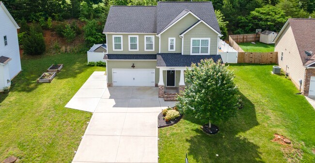 Building Photo - 1416 Madison Oaks Rd