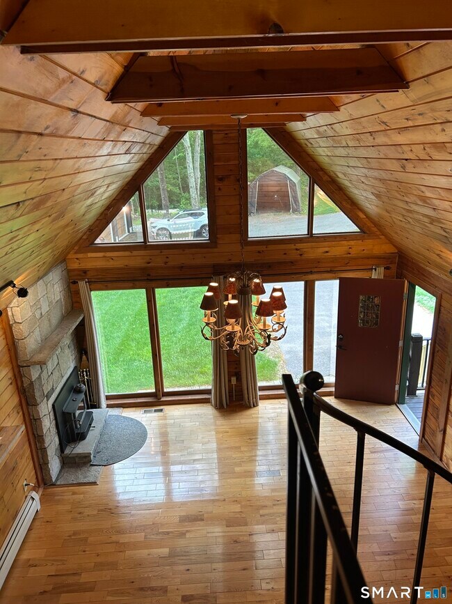 Building Photo - 39 Woodland Rd