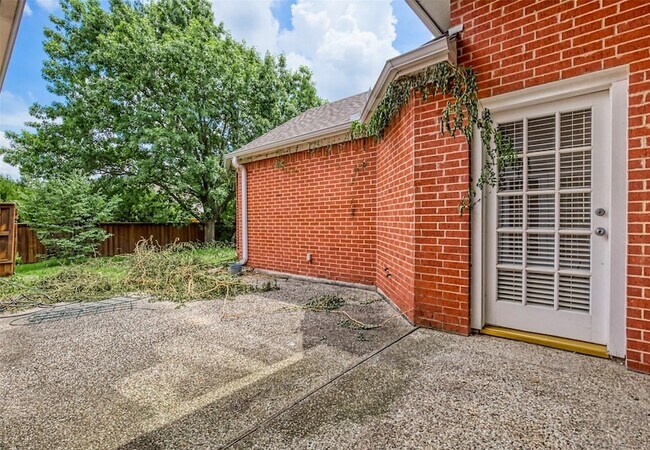 Building Photo - 3833 Stockport Dr