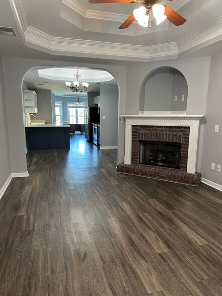 Building Photo - 2489 Ridgemont Dr