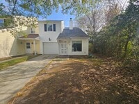 Building Photo - Cute Townhome In the Center of Jacksonville