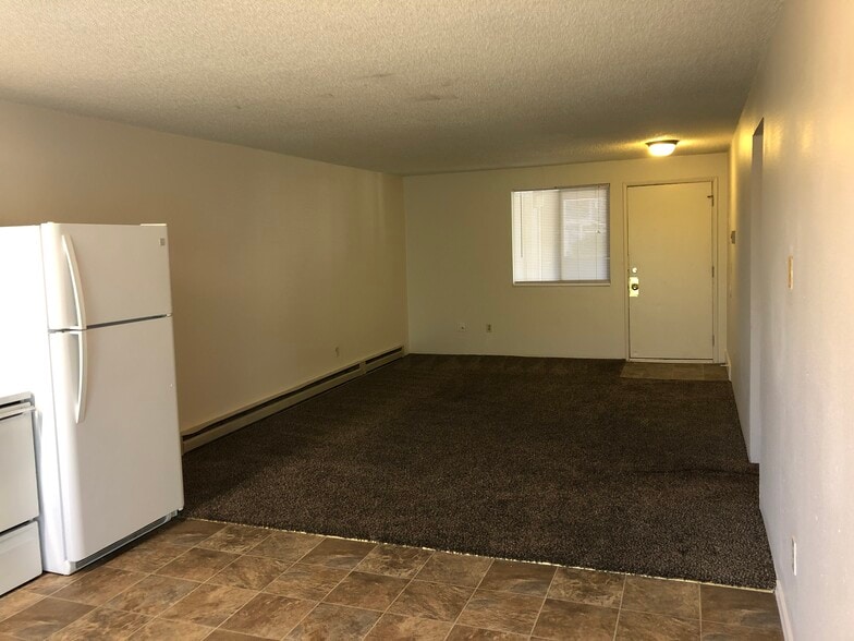 Building Photo - 500 NE Maiden Ln
