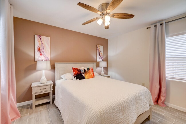 Building Photo - 125 S 10th St