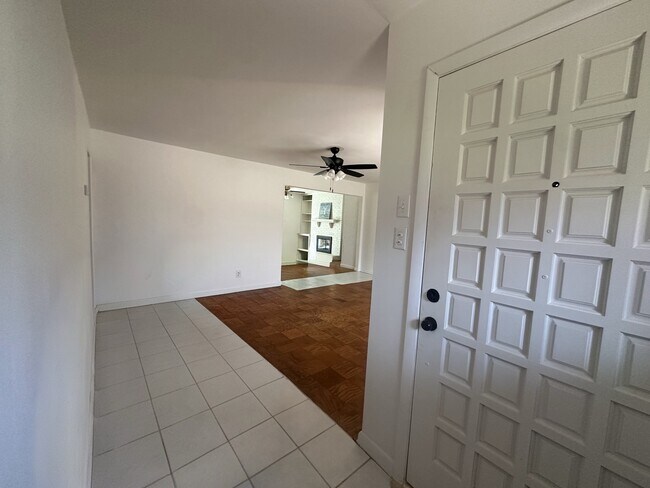 Building Photo - 2628 Keats Pl
