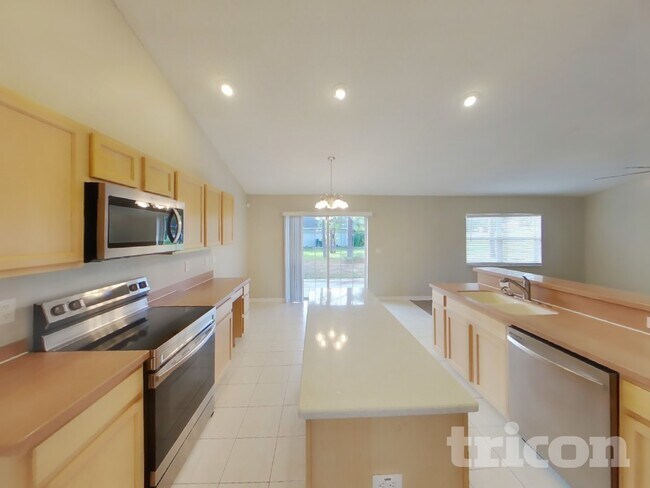 Building Photo - 4151 Candler Ave