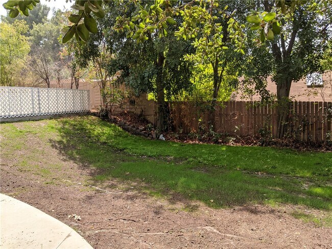 Building Photo - 5325 La Forest Dr