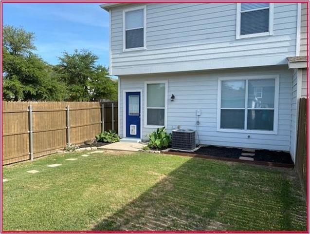 Building Photo - 10773 Traymore Dr