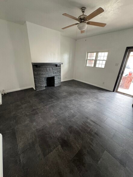 Building Photo - 302 Prospect St