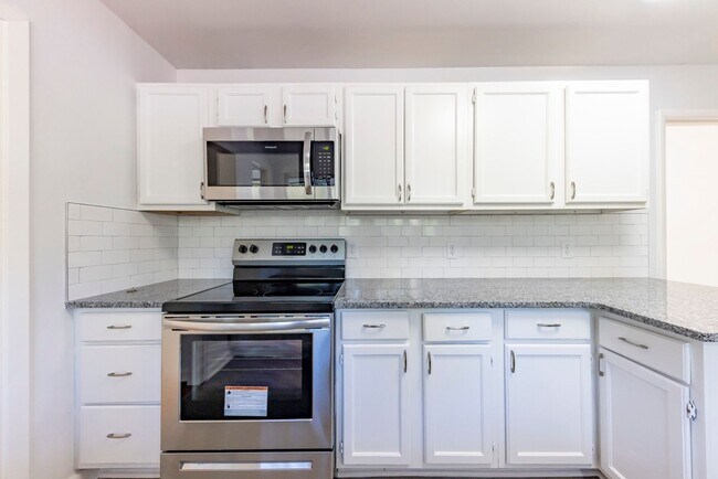 Building Photo - Welcome home!