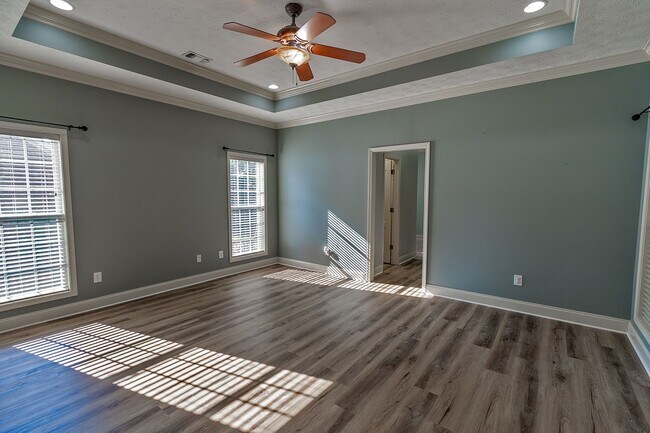 Building Photo - 55 Hickory Ln