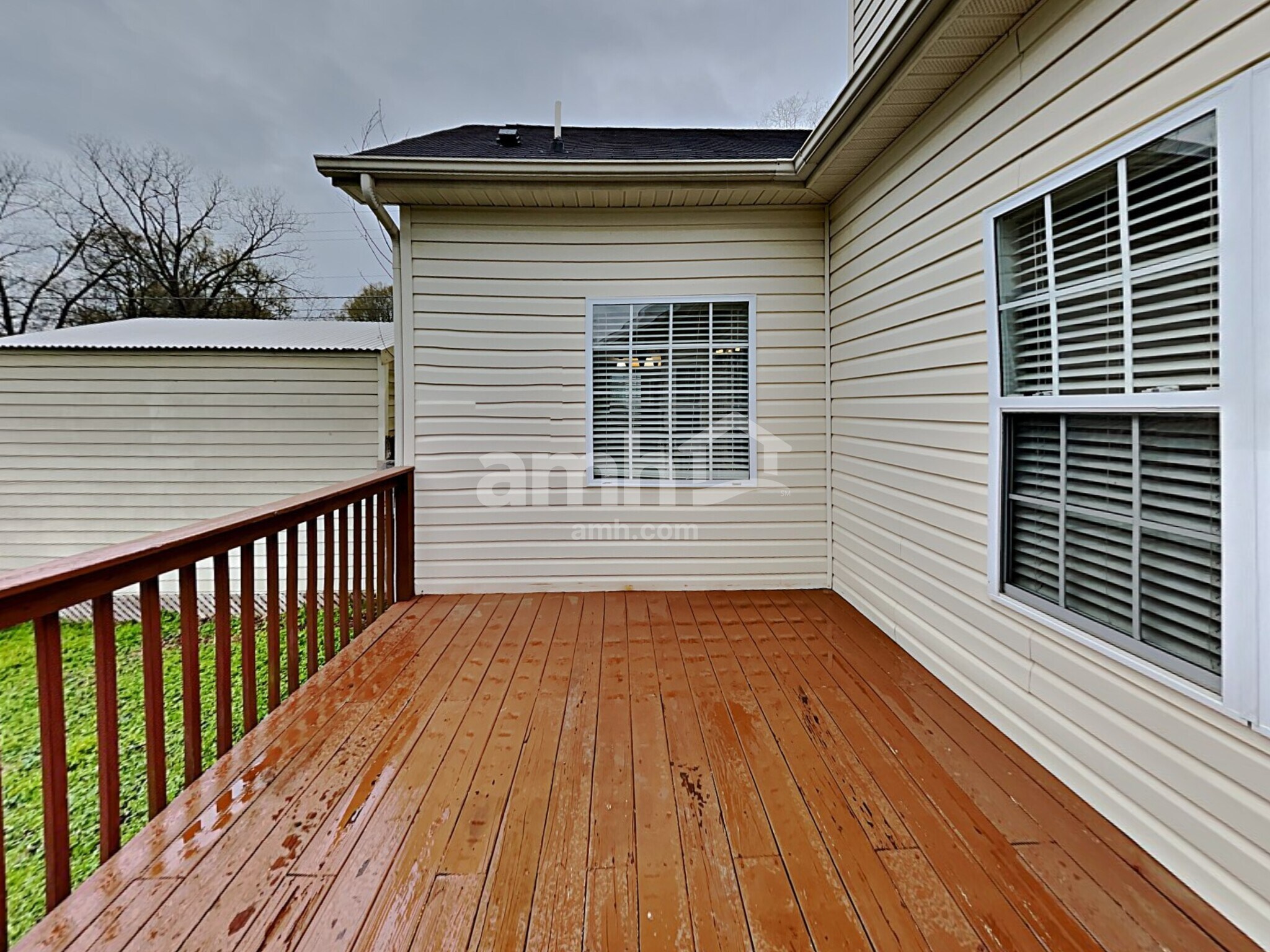 Building Photo - 19504 Tryon St