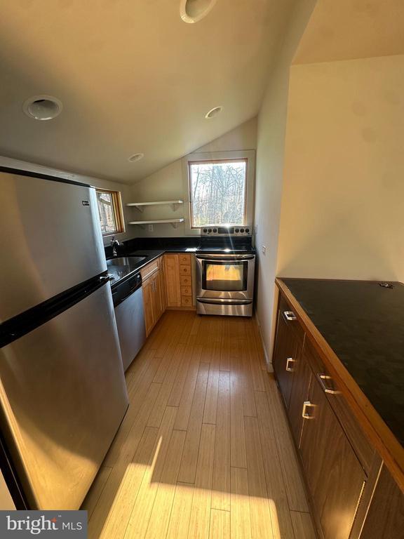 Building Photo - 5995 Lower York Rd