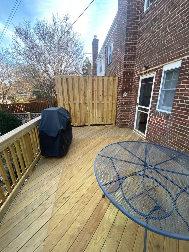 Building Photo - 22 Mt Vernon Ave