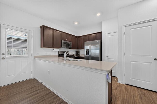 Building Photo - 15608 Spring Hill Ln
