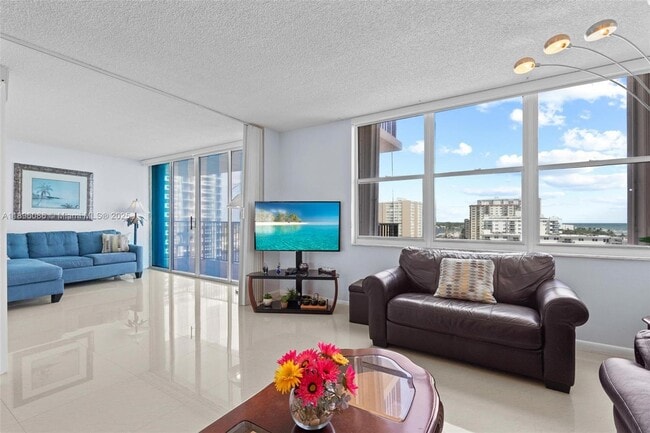 Building Photo - 2101 S Ocean Dr