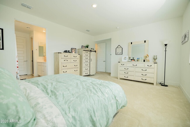 Building Photo - 21513 E Sparrow Dr