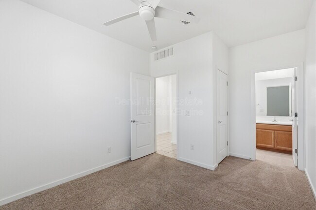 Building Photo - 13300 N 141st Ln