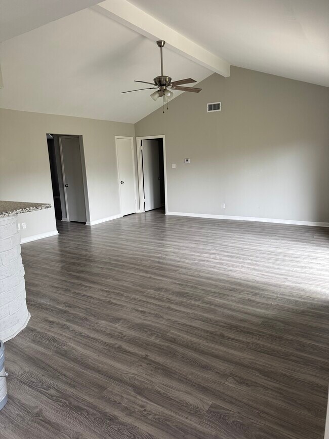 Building Photo - 11927 Troulon Dr