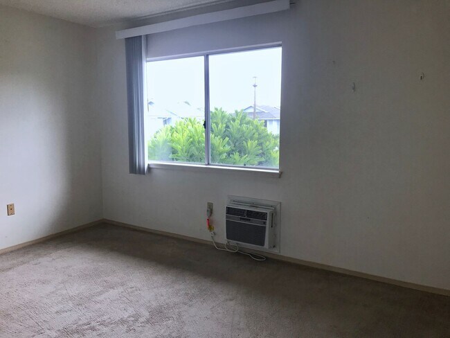 Building Photo - Kumelewai Gardens 1 Bedroom, 1 Bath, 1 Par...