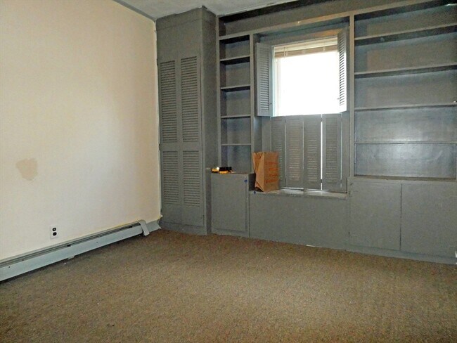 Building Photo - 55 Everett St