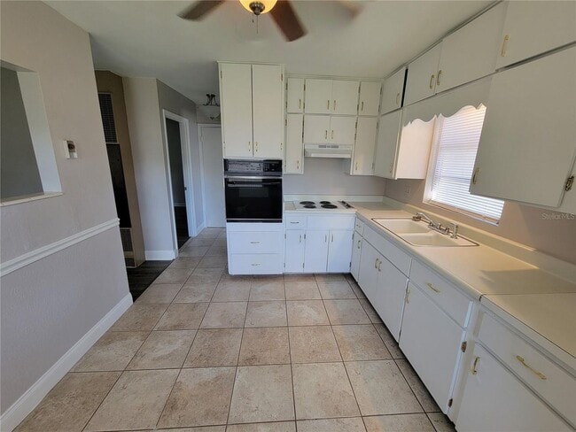 Building Photo - Charming 1/1 Duplex in St. Cloud – No HOA ...
