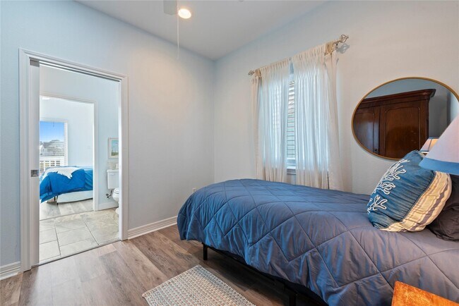 Building Photo - 1640 Windsong Way