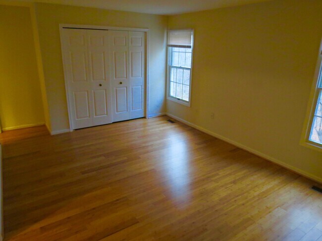 Building Photo - 13671 Cedar Creek Ln