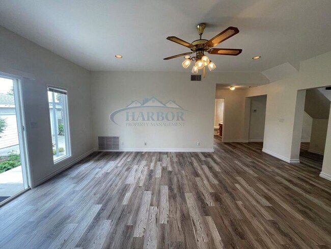 Building Photo - 3706 S Emily St