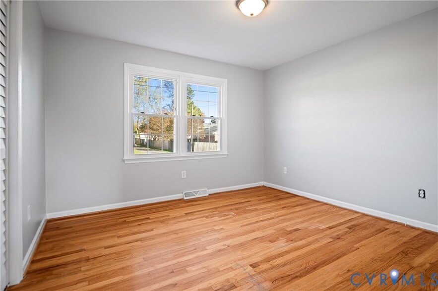 Building Photo - 3908 Pfost Ave