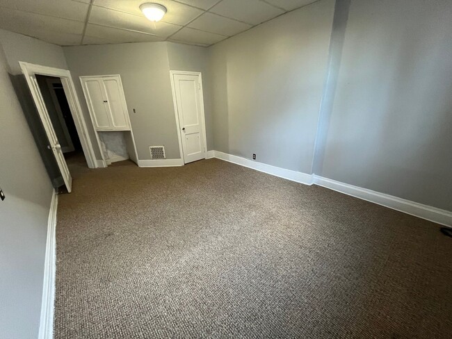 Building Photo - 325 2nd St NW