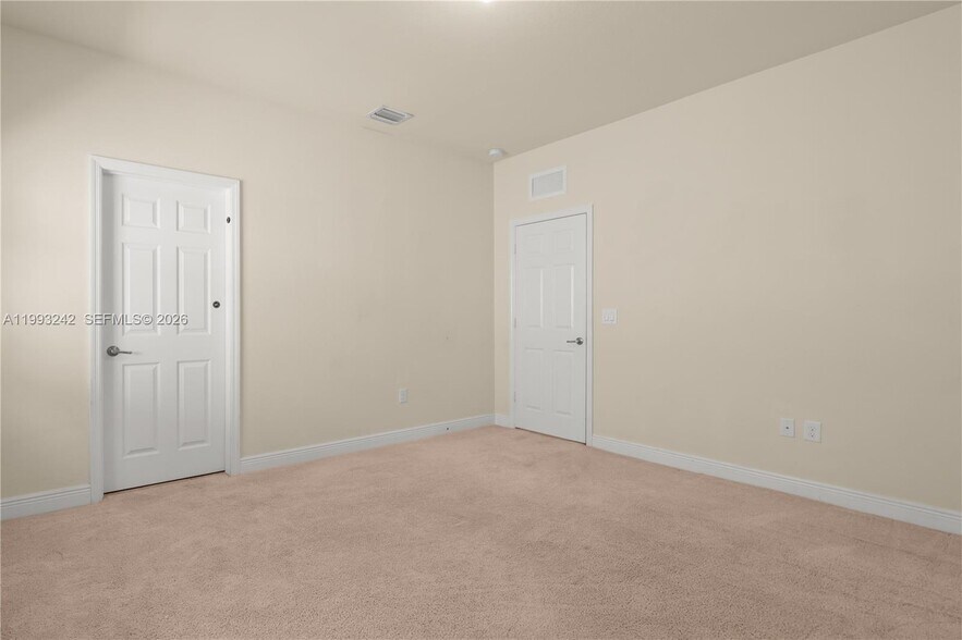 Building Photo - 10021 NW 87th Ter