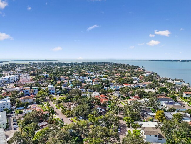 Building Photo - Beautiful Home on Davis Island