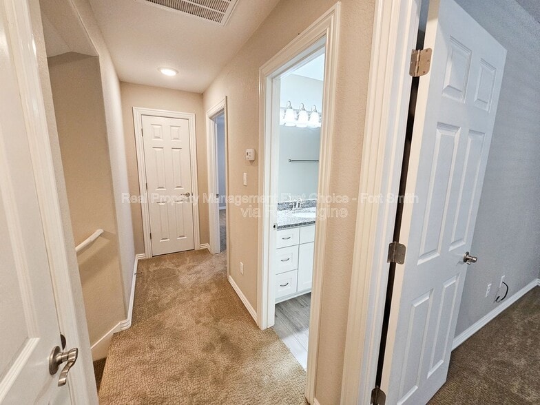 Building Photo - 6618 Leightyn Ln