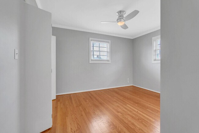 Building Photo - 4306 Alton Pl NW