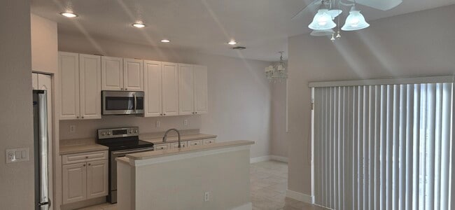 Building Photo - 2919 Crestwood Ter