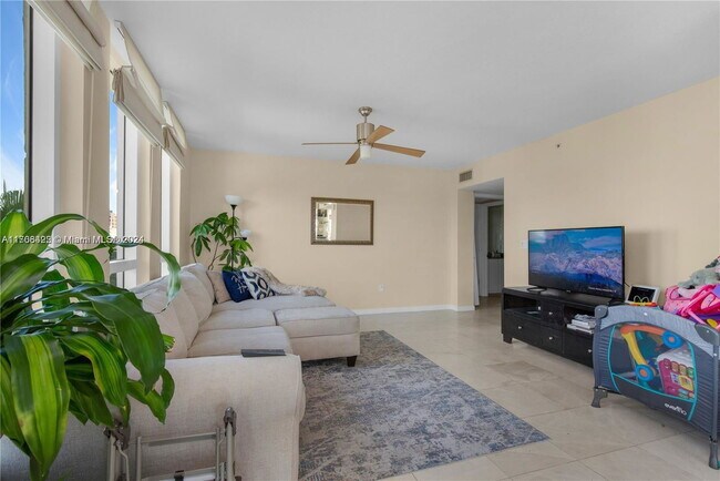 Building Photo - 610 W Las Olas Blvd