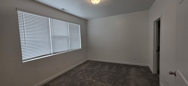 Building Photo - Rockwell Townhome in American Fork - For Rent - 3 Bedroom 2.5 Bath - Pool & Clubhouse