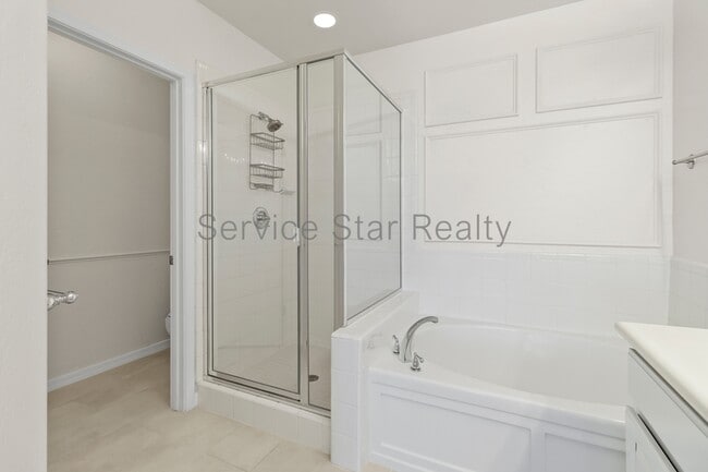 Building Photo - 11000 N 77th Pl