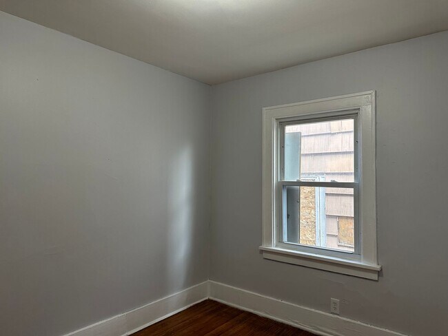 Building Photo - 229-231 Selye Ter