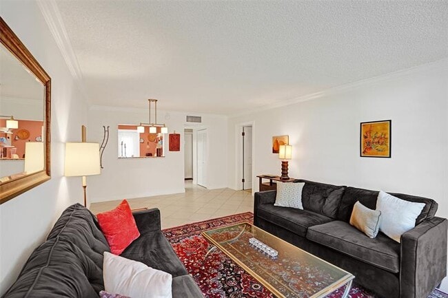 Building Photo - 4025 N Federal Hwy