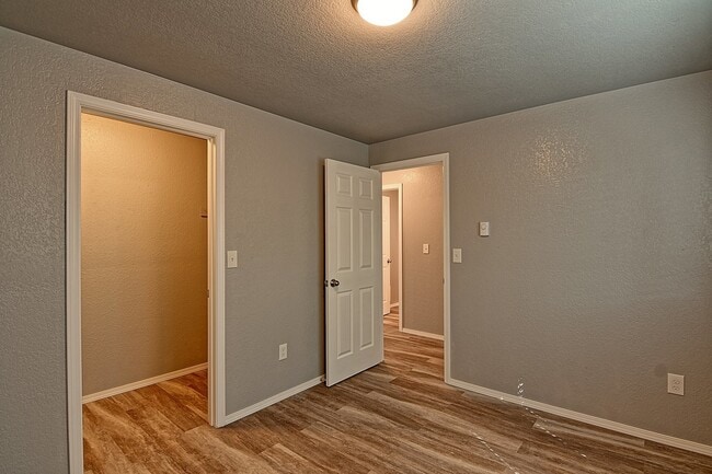Building Photo - 15115 40th Ave W
