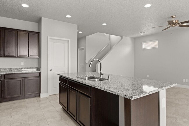 Building Photo - 4030 Silver Springs Road NE