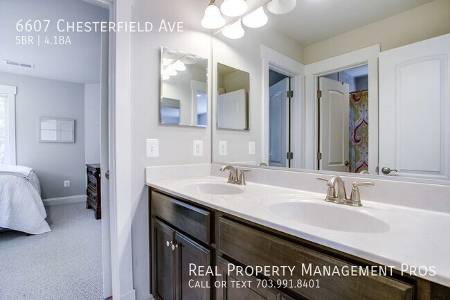 Building Photo - 6607 Chesterfield Ave