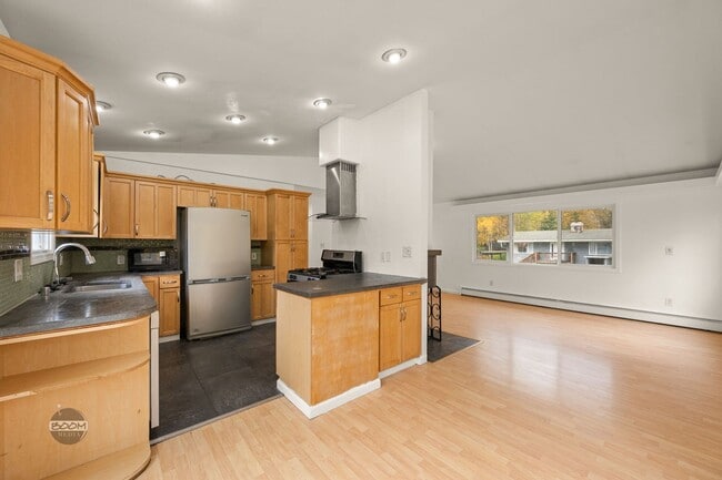 Building Photo - 4BD/2BA Anchorage Home – New Carpet, Fenced Yard, Near JBER