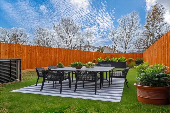 Building Photo - 3624 Goodhope St