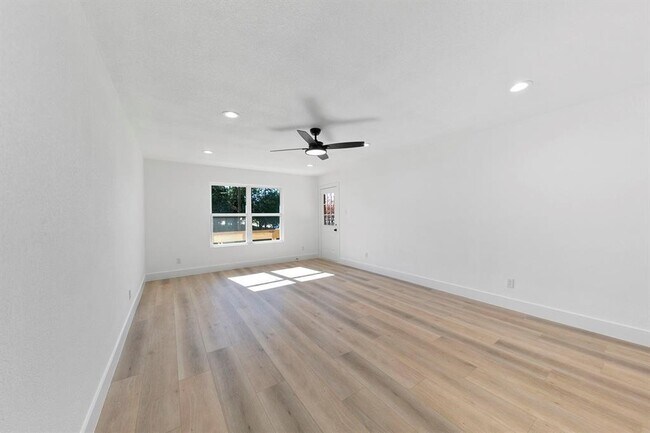 Building Photo - 1514 Wirt Rd