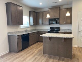 Building Photo - 11 Sonoma Dr